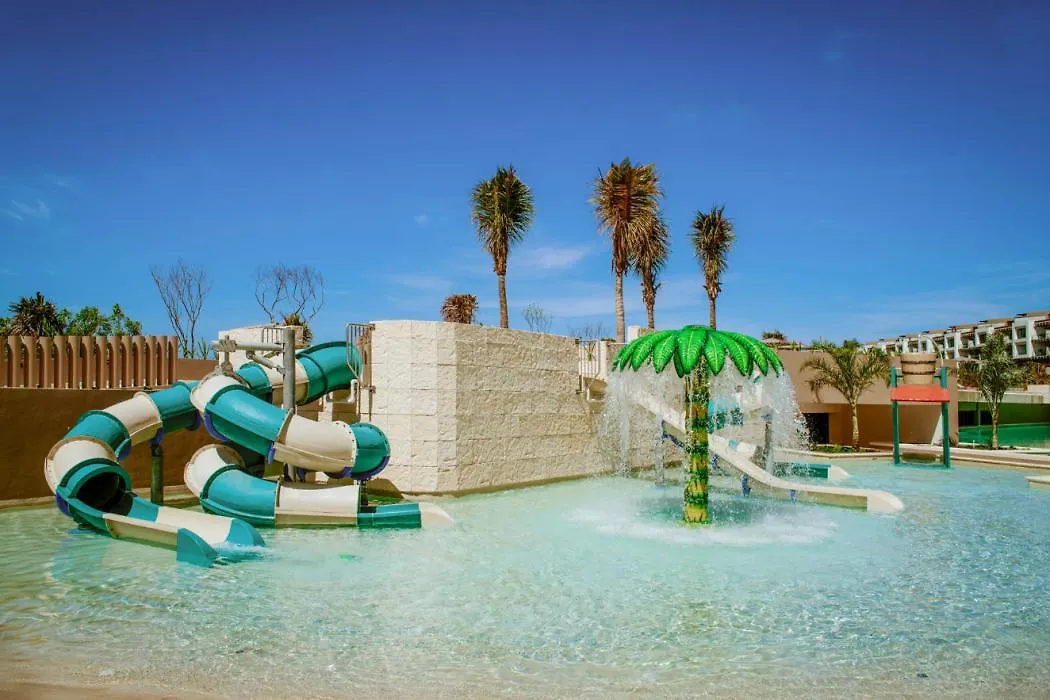 Hotel Estudio Playa Mujeres Cancún