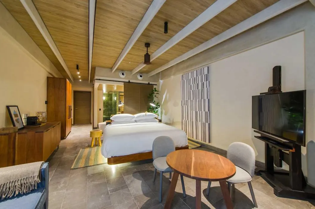 Hotel Estudio Playa Mujeres Cancún